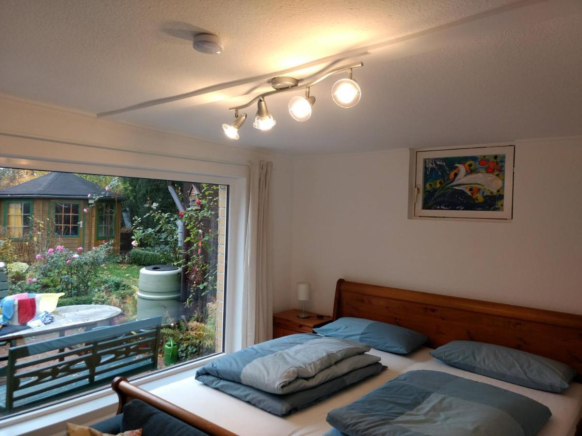 Ruhige, Gemuetliche 1-Zimmer Gartenwohnung Fuer 2 Erwachsene Любек Экстерьер фото