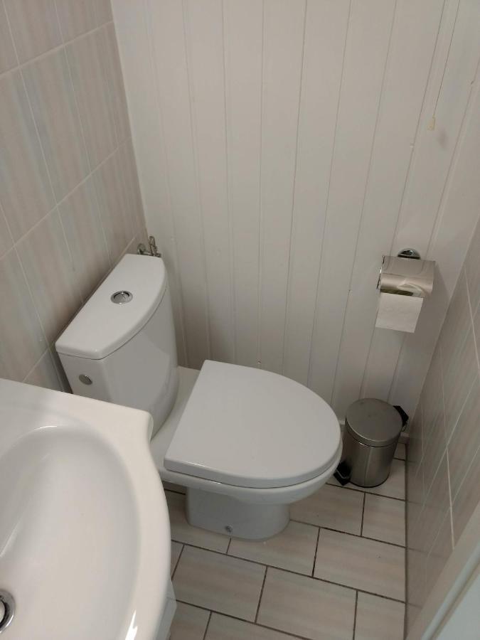 Ruhige, Gemuetliche 1-Zimmer Gartenwohnung Fuer 2 Erwachsene Любек Экстерьер фото